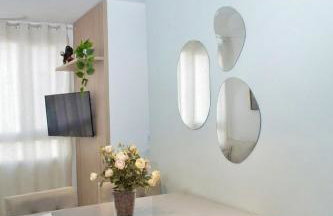 Apartamento novo com piscina 2 quartos self check-in perto do shopping - Foto 16