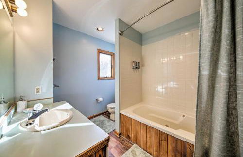 Bright Southern Shores Family Home Less Than 1 Mi to Beach - Foto 13