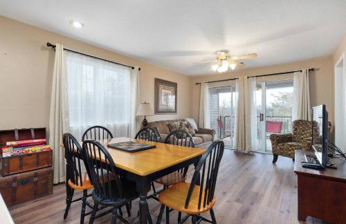 Retreat @ the Hills w/ Pets and Game Room - Foto 10