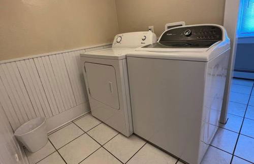 Spacious 5 BR Home w/ Hot Tub - Foto 6