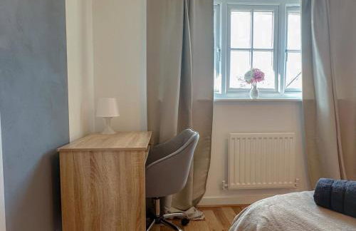 Perfect Booking 3 Bed Home in Central Bracknell - Foto 8