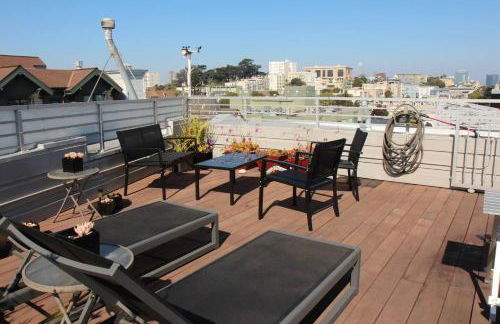 Stylish NOPA Penthouse, Remote Work Friendly - Foto 36