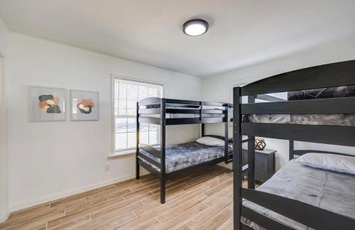 Stunning Dallas Home w Beautiful Yard Big Groups - Foto 30