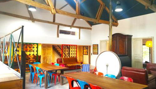 "La Case" - Magnifique ferme rénovée au cœur de la nature - Piscine privée sans vis-à-vis - Vue dégagée - Jardin - Stationnements gratuits devant la propriété - Belles prestations - Foto 5