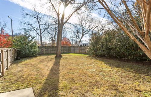 Downtown w Rooftop Deck 4 Bedrooms 3 Baths - Foto 46