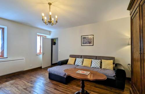 Maison de Bourg Rénovée avec Jardin et Salle de Jeux à Levroux - FR-1-591-204 - Foto 7