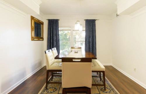 Relaxing Retreat with 55-Inch TV and Lake Views - Foto 10