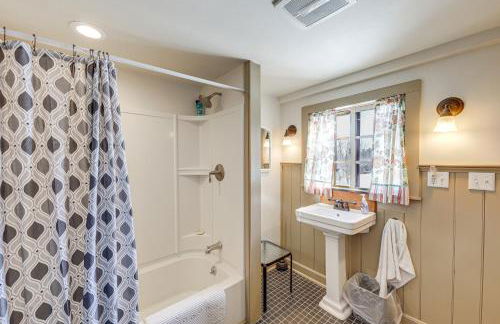 Charming Lovell Farmhouse - 17 Acres with Mtn Views! - Foto 16