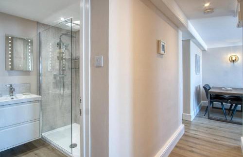 Waterfront 2 - 2 Bedroom Apartment - Wisemans Bridge - Foto 50