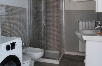 Apartment Lights on the Lake Zweizimmerwohnung mit Terrasse und Pool by Interhome - Photo 18