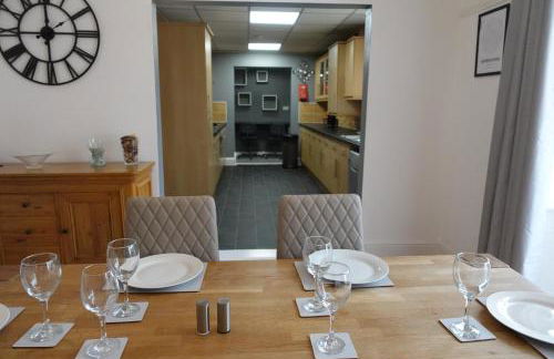 Huge 9 Bed Property Sleeps 17, Near NEC, City Centre, HS2 - Foto 13