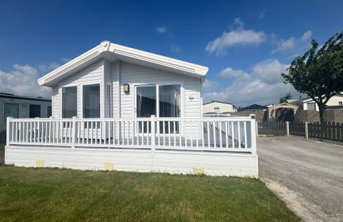 2 Lakeside, Luxury lodge with private garden & parking - Foto 6