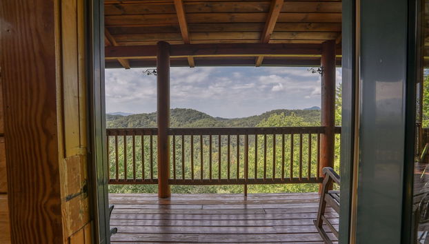 Mountain View - 2 Bedrooms, 2 Baths, Sleeps 6 Cabin by RedAwning - Foto 2, Imagen principal
