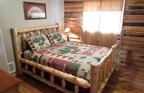 Magnificent Log Cabin with Mountain Views near Yellowstone National Park, Montana - Foto 22