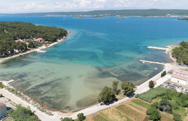 Seaview Apartment in Pasman A1 - Photo 12