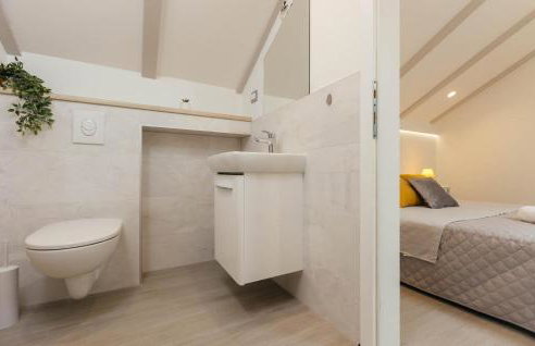 Amazing Home In Gornji Prolosac - Foto 27