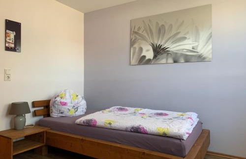 Monteurwohnung "Medium" mit 3 Schlafzimmern und Terrasse - Foto 6