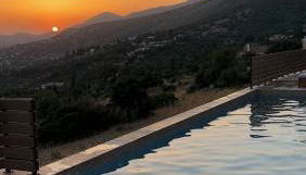 Lorraine's Cottage Style Studios, shared swimming pool and bbq only for guests at Simotata village - Foto 3