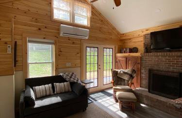Cozy stream-side cabin - Foto 1