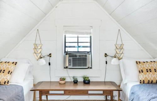 Hip, Cozy Cottage with a Fire Pit in Cleveland Park - Foto 17