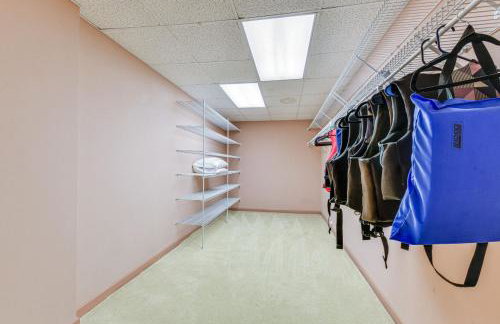 Lake Norman Retreat with Dock, Game Room and Hot Tub - Foto 31