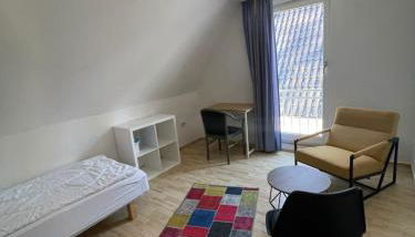 Hamburger Villenviertel, ganzes Haus mit 5 Einbettzimmern,1 Esszimmer - Foto 3