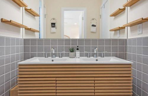 Fido Friendly Condo Sun and Fun Walk to DT Free Parking - Foto 23