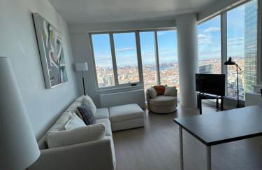 Luxury 2 bedrooms 2 bathrooms Corner Apartment Breathtaking City Views Modern Retreat - Foto 1