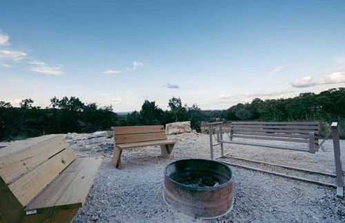 The Roost Farmhaus on 20 acres, hill country view, firepit, swimming hole - Photo 13