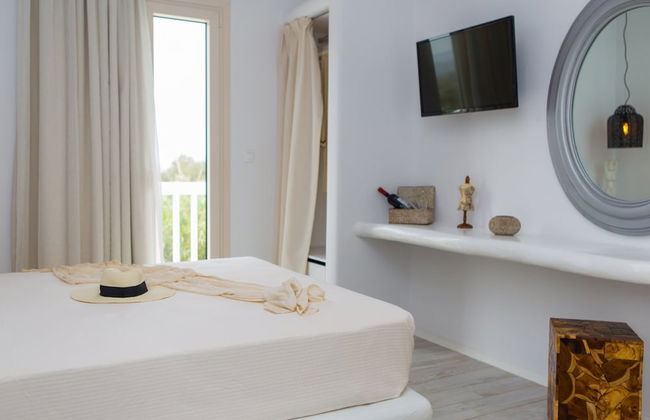 Naxian Lounge Villas - Photo 8