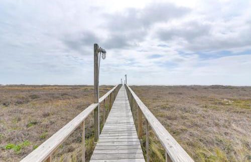 BBQs and Decks Oceanfront Surfside Beach Home - Photo 3