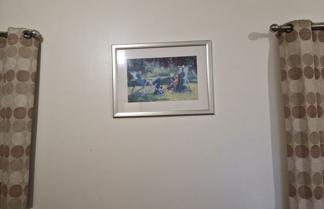 Impeccable 1-bed Apartment in Purfleet - Foto 11