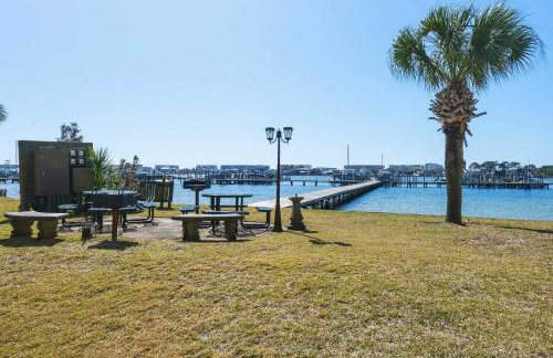 Dockside Dream-Waterfront-Boat Slip-Downtown - Foto 30