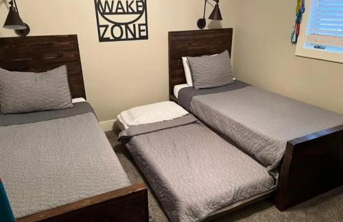 Bear Den on Lake Ouachita 2BR Condo at Mountain Harbor Resort - Foto 73