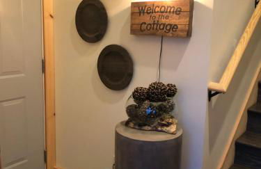 Serene Rustic Farmhouse Mountain Cottage (Sleeps 4) - Foto 34