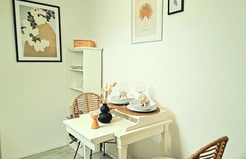 Homestay-Stylish, Zentral- Loft Apartment-Parking - Photo 10