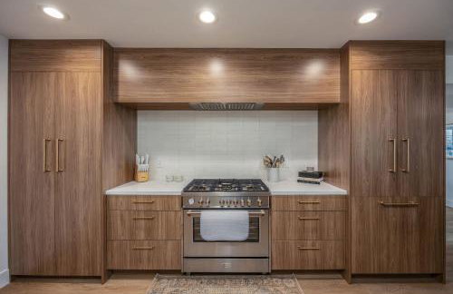 Seaside Home Modern Retreat with Breathtaking Views and Beachside Charm - Foto 23