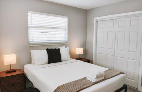 Rustic Retreats Cozy 2BR for 6 guests minutes from Las Olas - Foto 5