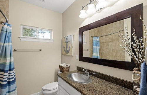 New Listing - Promo Price Waterfront Huge Yard - Foto 32