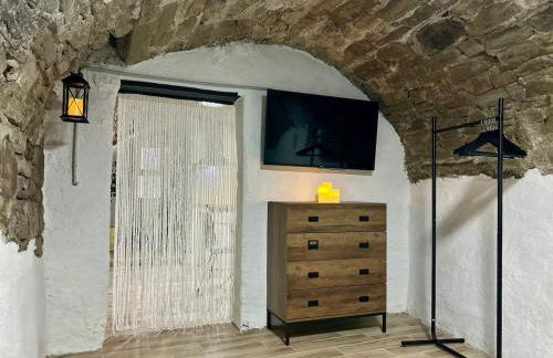 Unique Romantic Cave with air conditioner - Foto 6