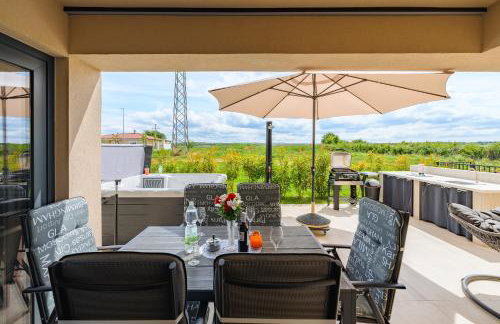 Luxury Apartments BRIGITTA with whirlpool in Umag - Photo 68