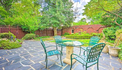 Majestic Richmond Apt with Tranquil Koi Pond! - Foto 2