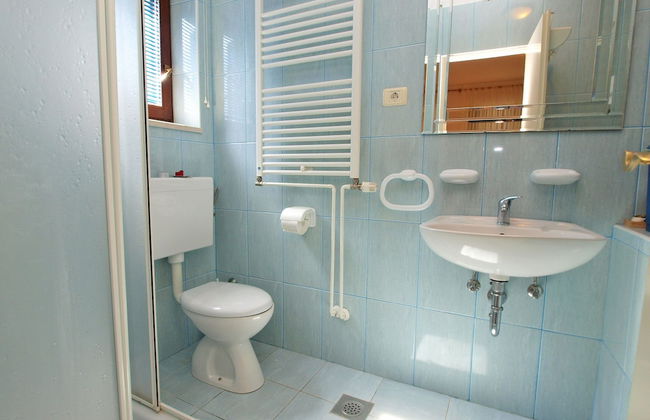 Apartment 21 - Photo 25