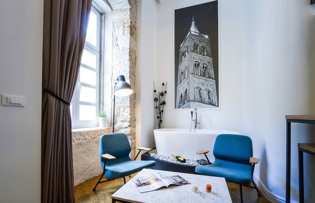 DeZign Apartments - Photo 17