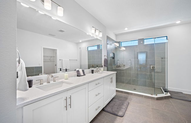 Luxury Modern Villa w/ Pool, Jacuzzi & Amenities! - Foto 37