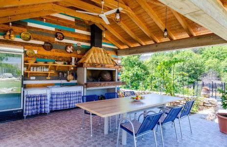 Villa Majkovica - 4 Bedroom Villa with Private Pool & En-Suite Bathrooms & Parking - Photo 83