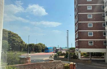 A-N-G Apartments - Parking EV 22kW by the Beach, Canoe Lake & South Parade Pier - Foto 5