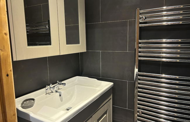 Wonderful 4 Bedroom Cottage Sleeps 8 - Foto 17