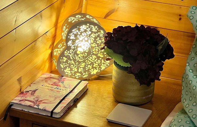 Beautiful Twin Glamping Pod in Salisbury - Photo 4