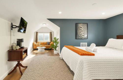 Sleeps 10 + Coffee bar + Game Room + Train to CHGO - Foto 16